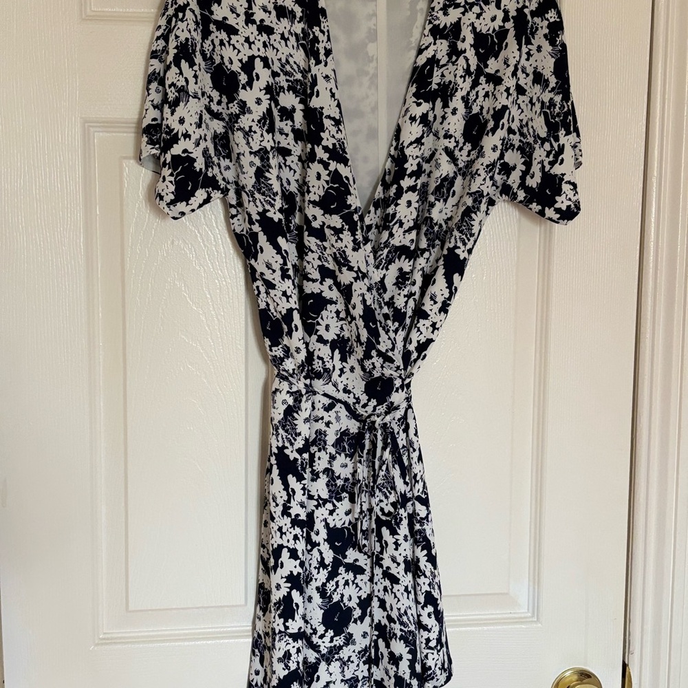 Babaton Floral Dress Wrap Dress navy/white